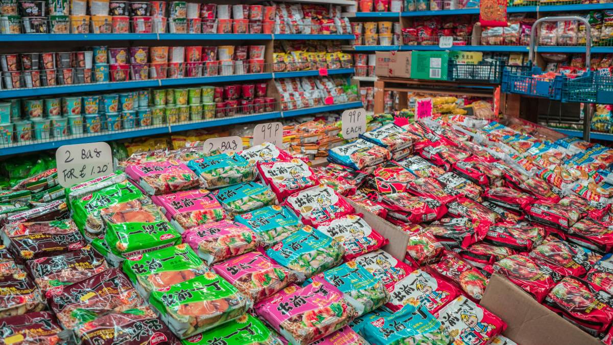 Indonesia to Inspect Grocery Shelves as Halal Label Deadline Looms